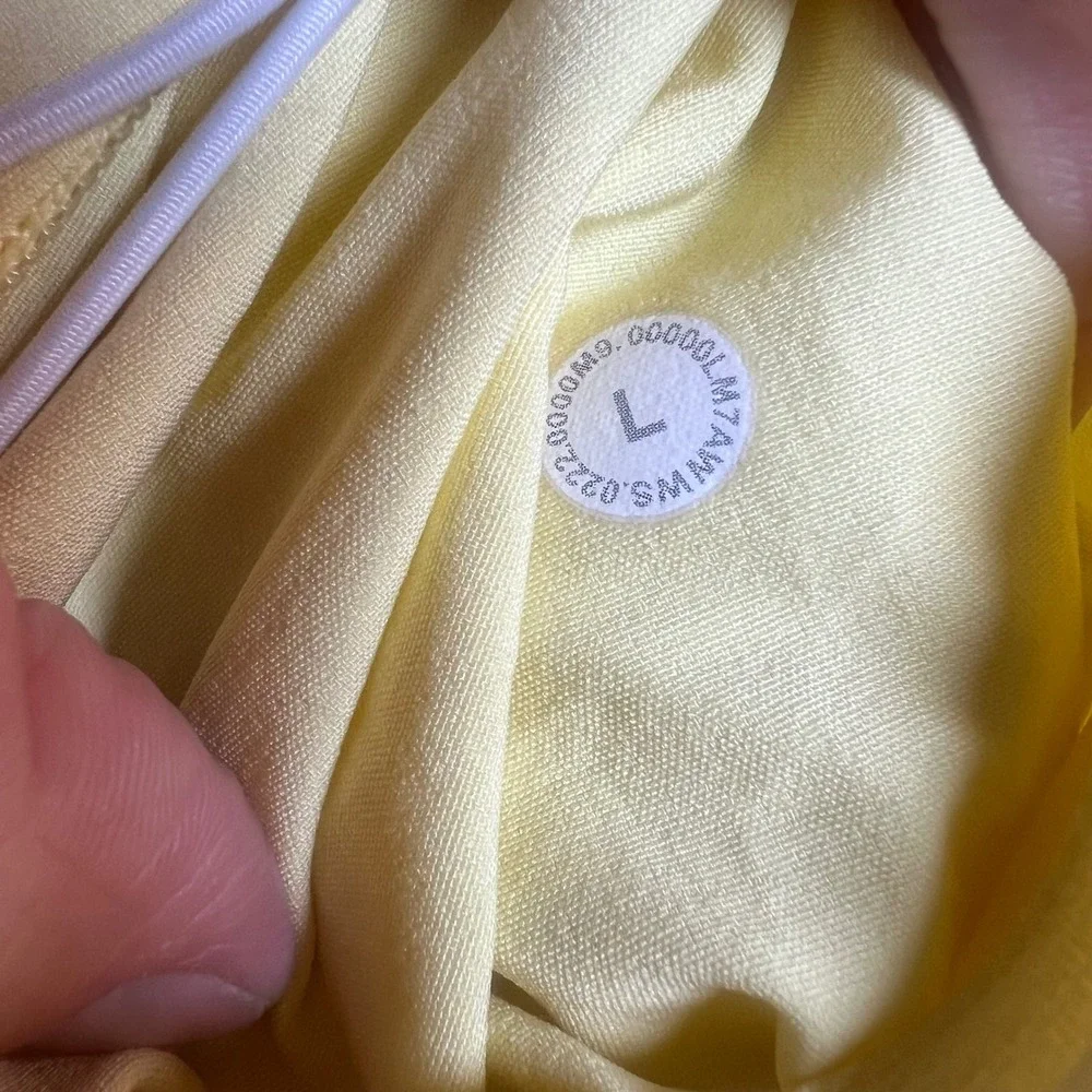 Lululemon Men's Large Pool Shorts Yellow Drawstring Mesh Liner Swim Trunks